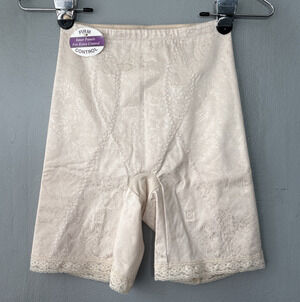 Vintage Underscore Shapewear Shorts Size Medium Lace Trim Firm Control Slimming